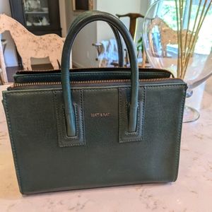 Matt and Nat High-Quality Vegan Leather Purse!